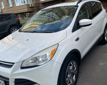 Белый Форд Эскейп, объемом двигателя 2 л и пробегом 97 тыс. км за 12900 $, фото 2 на Automoto.ua