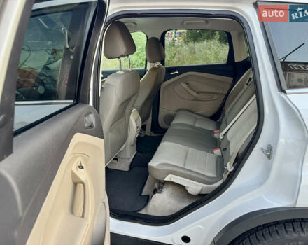 Белый Форд Эскейп, объемом двигателя 1.6 л и пробегом 212 тыс. км за 10700 $, фото 26 на Automoto.ua