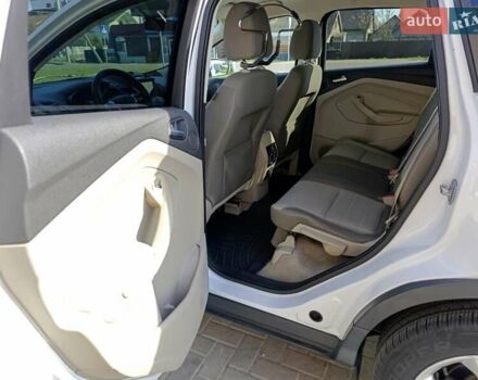Білий Форд Ескейп, об'ємом двигуна 2 л та пробігом 245 тис. км за 11400 $, фото 4 на Automoto.ua