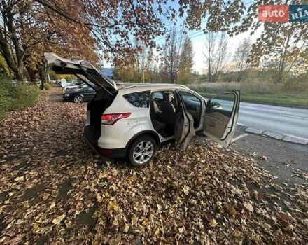 Белый Форд Эскейп, объемом двигателя 2.3 л и пробегом 170 тыс. км за 12999 $, фото 8 на Automoto.ua