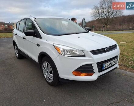 Белый Форд Эскейп, объемом двигателя 2.49 л и пробегом 140 тыс. км за 11000 $, фото 4 на Automoto.ua