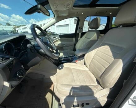 Белый Форд Эскейп, объемом двигателя 2 л и пробегом 80 тыс. км за 5200 $, фото 9 на Automoto.ua