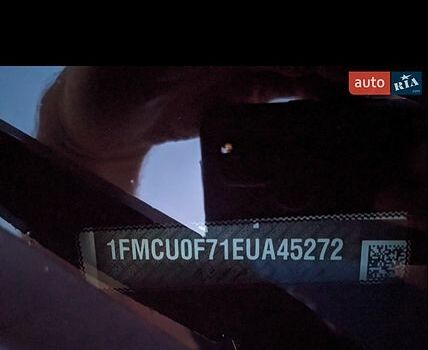 Белый Форд Эскейп, объемом двигателя 2.5 л и пробегом 206 тыс. км за 10800 $, фото 6 на Automoto.ua