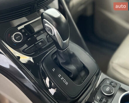 Белый Форд Эскейп, объемом двигателя 1.6 л и пробегом 103 тыс. км за 12700 $, фото 13 на Automoto.ua