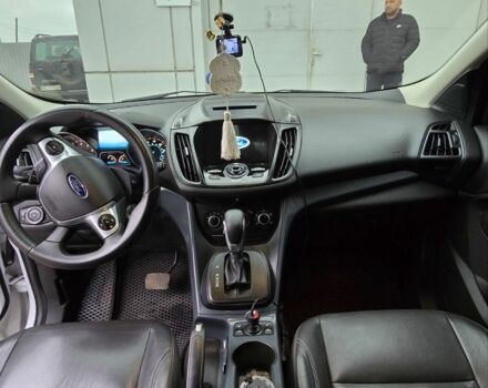 Білий Форд Ескейп, об'ємом двигуна 2.5 л та пробігом 160 тис. км за 13000 $, фото 6 на Automoto.ua