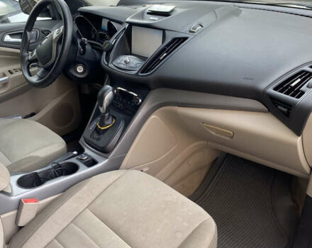 Белый Форд Эскейп, объемом двигателя 2 л и пробегом 97 тыс. км за 12900 $, фото 10 на Automoto.ua