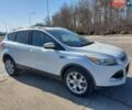 Белый Форд Эскейп, объемом двигателя 2 л и пробегом 978 тыс. км за 12500 $, фото 1 на Automoto.ua