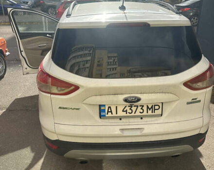 Білий Форд Ескейп, об'ємом двигуна 2 л та пробігом 233 тис. км за 8700 $, фото 4 на Automoto.ua