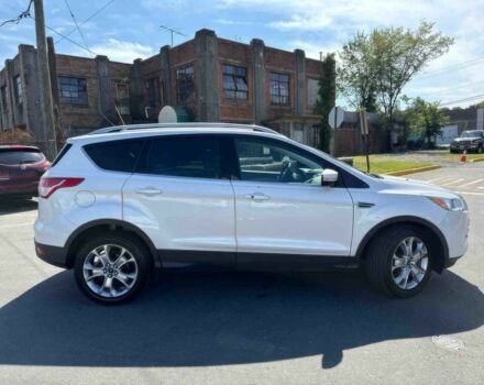 Белый Форд Эскейп, объемом двигателя 2 л и пробегом 80 тыс. км за 5200 $, фото 7 на Automoto.ua