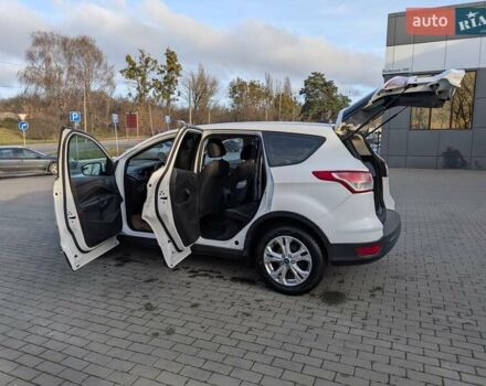 Белый Форд Эскейп, объемом двигателя 2.49 л и пробегом 208 тыс. км за 10800 $, фото 12 на Automoto.ua