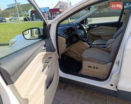 Білий Форд Ескейп, об'ємом двигуна 2 л та пробігом 245 тис. км за 11400 $, фото 6 на Automoto.ua