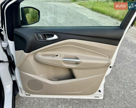 Белый Форд Эскейп, объемом двигателя 1.6 л и пробегом 212 тыс. км за 10700 $, фото 35 на Automoto.ua