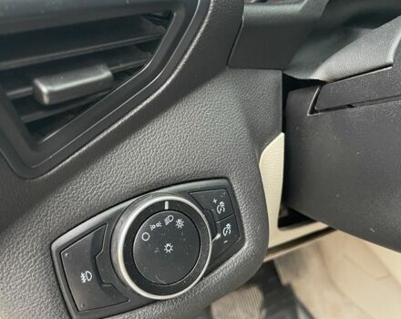 Белый Форд Эскейп, объемом двигателя 1.6 л и пробегом 236 тыс. км за 8200 $, фото 15 на Automoto.ua