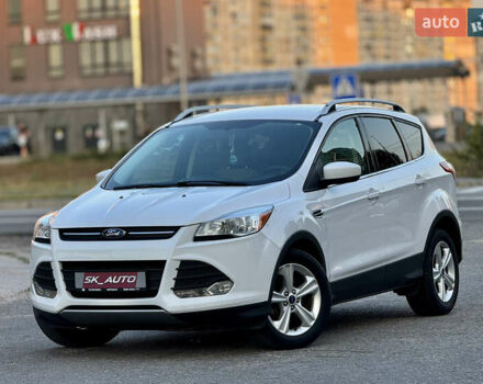 Белый Форд Эскейп, объемом двигателя 1.6 л и пробегом 212 тыс. км за 10700 $, фото 1 на Automoto.ua