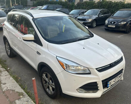 Белый Форд Эскейп, объемом двигателя 2 л и пробегом 232 тыс. км за 10500 $, фото 5 на Automoto.ua