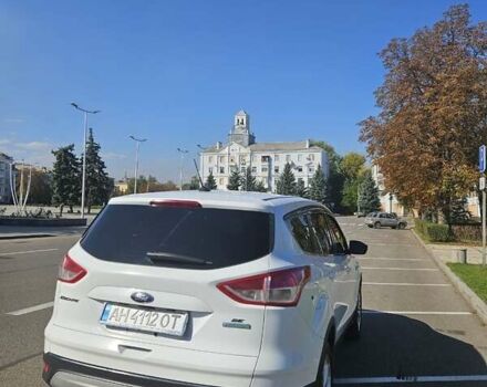 Белый Форд Эскейп, объемом двигателя 1.6 л и пробегом 118 тыс. км за 12500 $, фото 10 на Automoto.ua