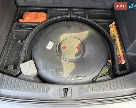 Белый Форд Эскейп, объемом двигателя 2.5 л и пробегом 172 тыс. км за 10400 $, фото 14 на Automoto.ua