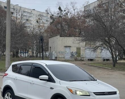Белый Форд Эскейп, объемом двигателя 1.6 л и пробегом 236 тыс. км за 8200 $, фото 2 на Automoto.ua