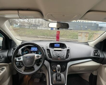 Белый Форд Эскейп, объемом двигателя 1.6 л и пробегом 236 тыс. км за 8200 $, фото 12 на Automoto.ua