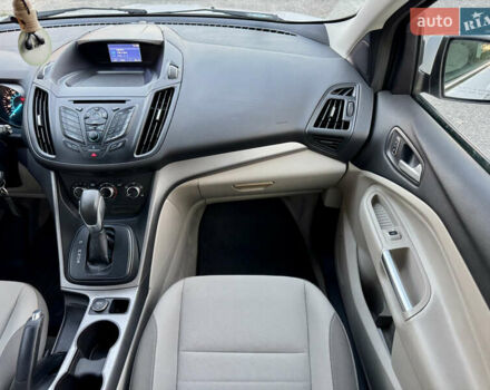 Белый Форд Эскейп, объемом двигателя 1.6 л и пробегом 212 тыс. км за 10700 $, фото 42 на Automoto.ua