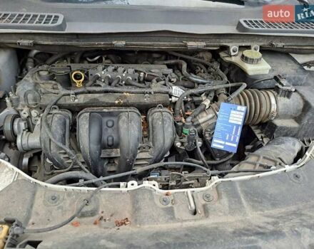 Белый Форд Эскейп, объемом двигателя 2.49 л и пробегом 140 тыс. км за 11000 $, фото 9 на Automoto.ua