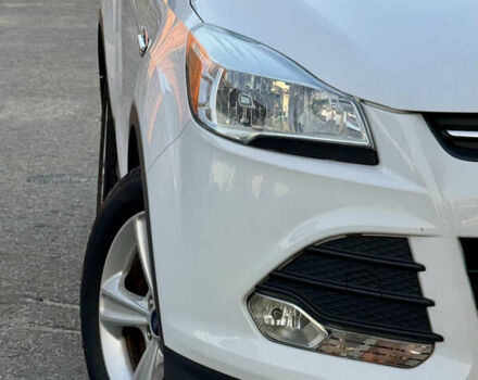 Белый Форд Эскейп, объемом двигателя 1.6 л и пробегом 212 тыс. км за 10700 $, фото 61 на Automoto.ua