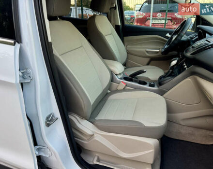 Белый Форд Эскейп, объемом двигателя 1.6 л и пробегом 212 тыс. км за 10700 $, фото 37 на Automoto.ua