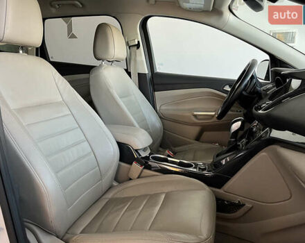 Белый Форд Эскейп, объемом двигателя 1.6 л и пробегом 103 тыс. км за 12700 $, фото 8 на Automoto.ua