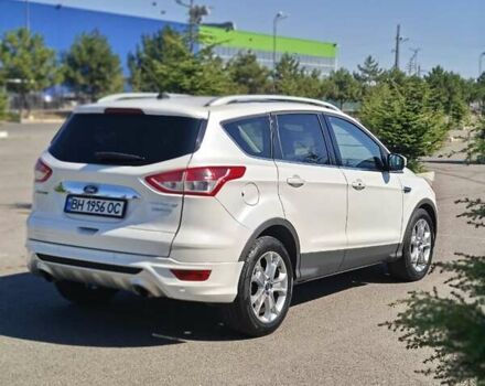 Белый Форд Эскейп, объемом двигателя 2 л и пробегом 124 тыс. км за 13000 $, фото 4 на Automoto.ua