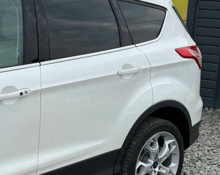 Белый Форд Эскейп, объемом двигателя 2 л и пробегом 179 тыс. км за 12600 $, фото 14 на Automoto.ua