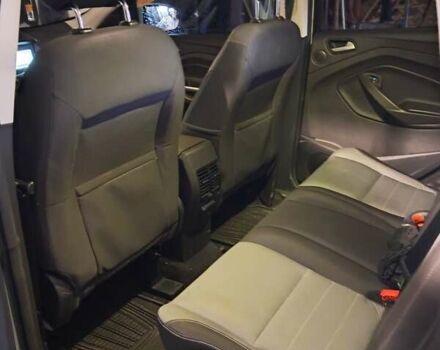 Белый Форд Эскейп, объемом двигателя 2 л и пробегом 121 тыс. км за 14600 $, фото 7 на Automoto.ua