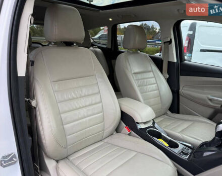 Белый Форд Эскейп, объемом двигателя 2 л и пробегом 179 тыс. км за 12600 $, фото 35 на Automoto.ua