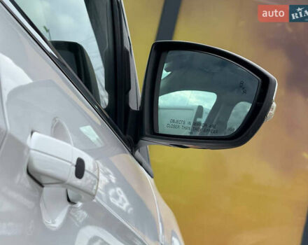 Белый Форд Эскейп, объемом двигателя 2 л и пробегом 179 тыс. км за 12600 $, фото 32 на Automoto.ua