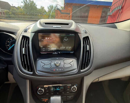 Форд Эскейп 2015 в Новомосковске на Automoto.ua Белый Форд Эскейп, объемом двигателя 1.6 л и пробегом 207 тыс. км за 10300 $, фото 11 на Automoto.ua