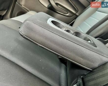 Белый Форд Эскейп, объемом двигателя 2 л и пробегом 140 тыс. км за 11400 $, фото 43 на Automoto.ua