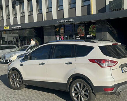 Білий Форд Ескейп, об'ємом двигуна 2 л та пробігом 250 тис. км за 9300 $, фото 2 на Automoto.ua