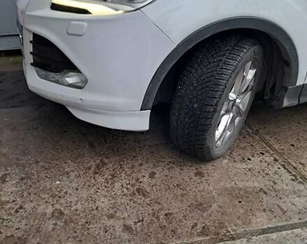 Белый Форд Эскейп, объемом двигателя 2 л и пробегом 121 тыс. км за 14600 $, фото 3 на Automoto.ua