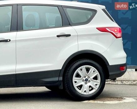 Форд Эскейп 2015 в Киеве на Automoto.ua Белый Форд Эскейп, объемом двигателя 2.5 л и пробегом 156 тыс. км за 10900 $, фото 20 на Automoto.ua