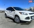 Белый Форд Эскейп, объемом двигателя 2.49 л и пробегом 175 тыс. км за 12200 $, фото 1 на Automoto.ua