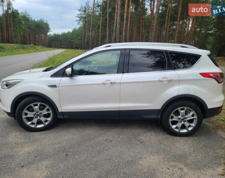 Белый Форд Эскейп, объемом двигателя 2 л и пробегом 170 тыс. км за 10000 $, фото 7 на Automoto.ua