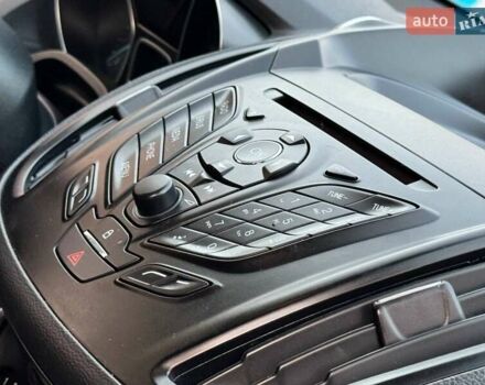 Белый Форд Эскейп, объемом двигателя 2 л и пробегом 140 тыс. км за 11400 $, фото 64 на Automoto.ua