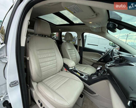 Белый Форд Эскейп, объемом двигателя 2 л и пробегом 179 тыс. км за 12600 $, фото 34 на Automoto.ua