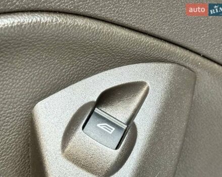 Белый Форд Эскейп, объемом двигателя 2 л и пробегом 140 тыс. км за 11400 $, фото 38 на Automoto.ua