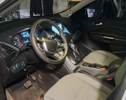Белый Форд Эскейп, объемом двигателя 2 л и пробегом 121 тыс. км за 14600 $, фото 8 на Automoto.ua