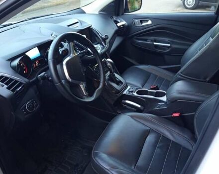 Белый Форд Эскейп, объемом двигателя 2 л и пробегом 130 тыс. км за 13700 $, фото 2 на Automoto.ua