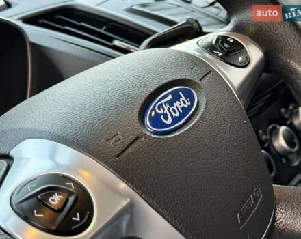 Белый Форд Эскейп, объемом двигателя 2 л и пробегом 140 тыс. км за 11400 $, фото 34 на Automoto.ua