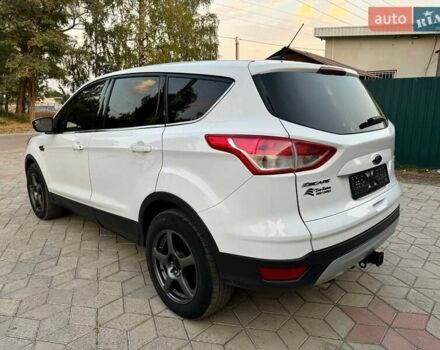 Белый Форд Эскейп, объемом двигателя 2 л и пробегом 140 тыс. км за 11400 $, фото 11 на Automoto.ua