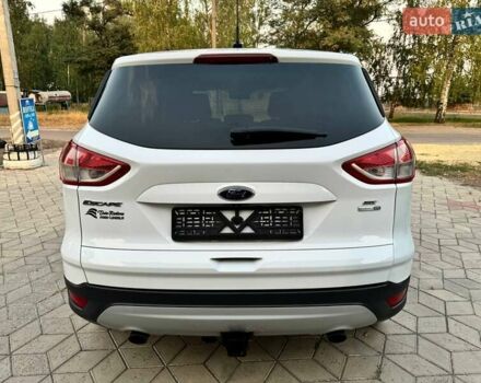 Белый Форд Эскейп, объемом двигателя 2 л и пробегом 140 тыс. км за 11400 $, фото 10 на Automoto.ua