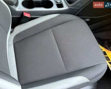 Форд Эскейп 2015 в Киеве на Automoto.ua Белый Форд Эскейп, объемом двигателя 2.5 л и пробегом 156 тыс. км за 10900 $, фото 57 на Automoto.ua