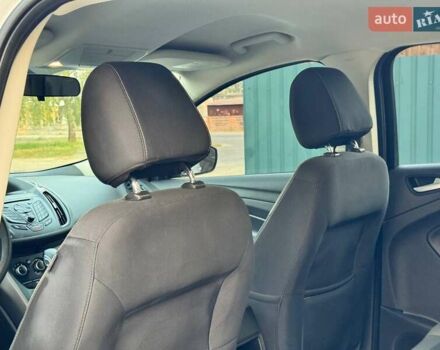 Белый Форд Эскейп, объемом двигателя 2 л и пробегом 140 тыс. км за 11400 $, фото 36 на Automoto.ua